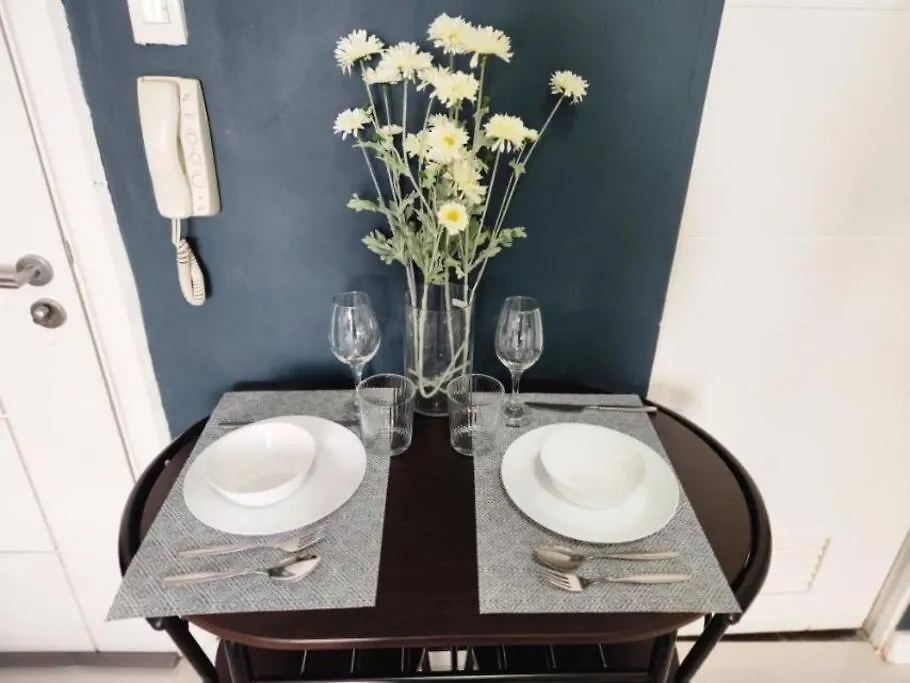 Nice And Cozy Studio Near Greenbelt Makati With Balcony Manila 0*,  Philippines