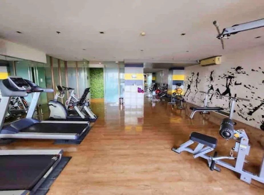 Nice And Cozy Studio Near Greenbelt Makati With Balcony Manila 0*,